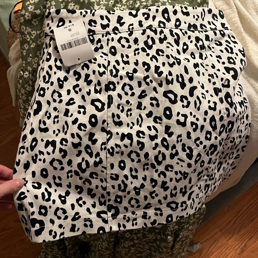 Forever 21 Black and White Leopard Print Mini Skirt